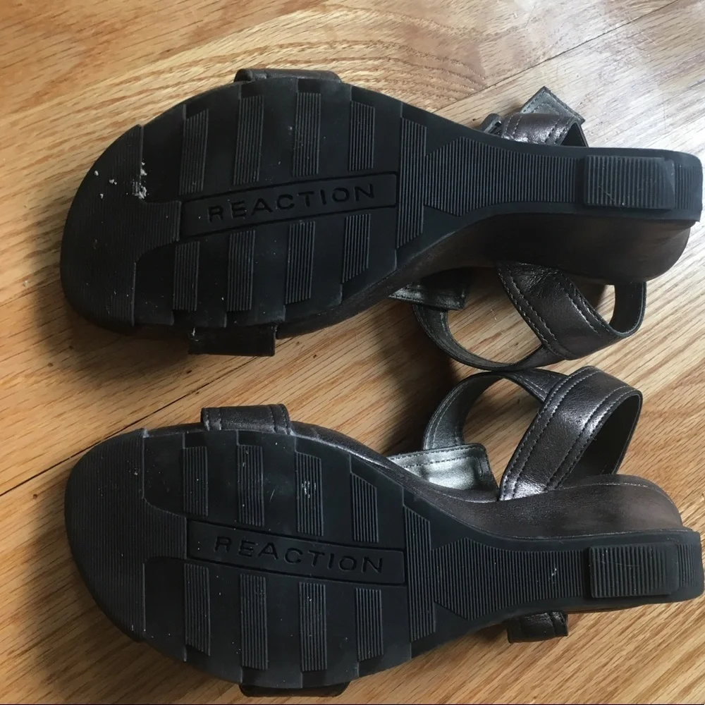 Kenneth Cole Reaction Sandals